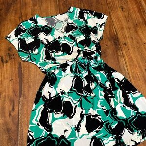 ☀️ NWOT NINE WEST Floral Faux Wrap Belted Cap Sleeve Dress